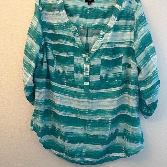 Torrid size 2 Harper - Aqua Streak Challis Blouse - Picture 9 of 9